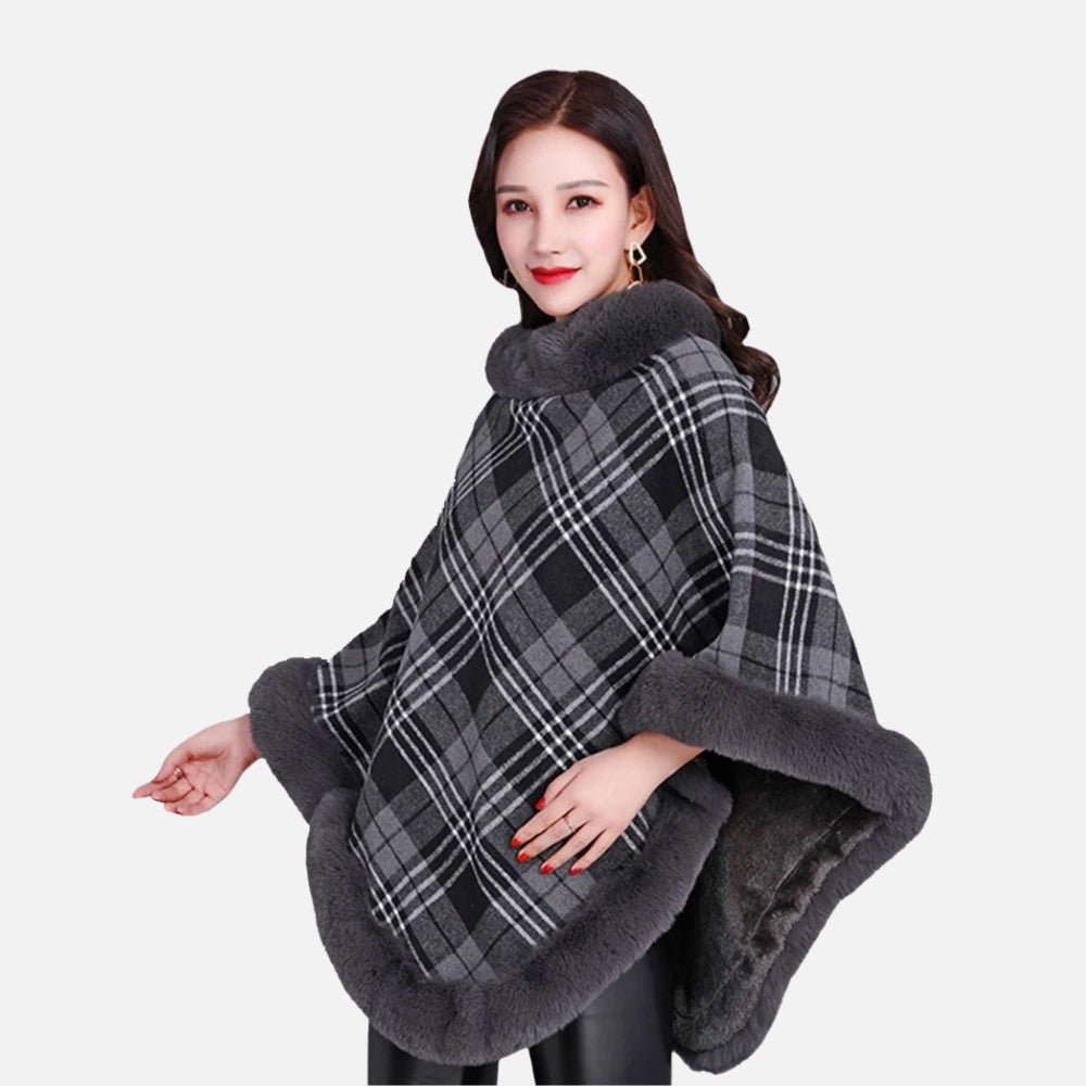 Poncho Femme Avec Finitions Fourrure