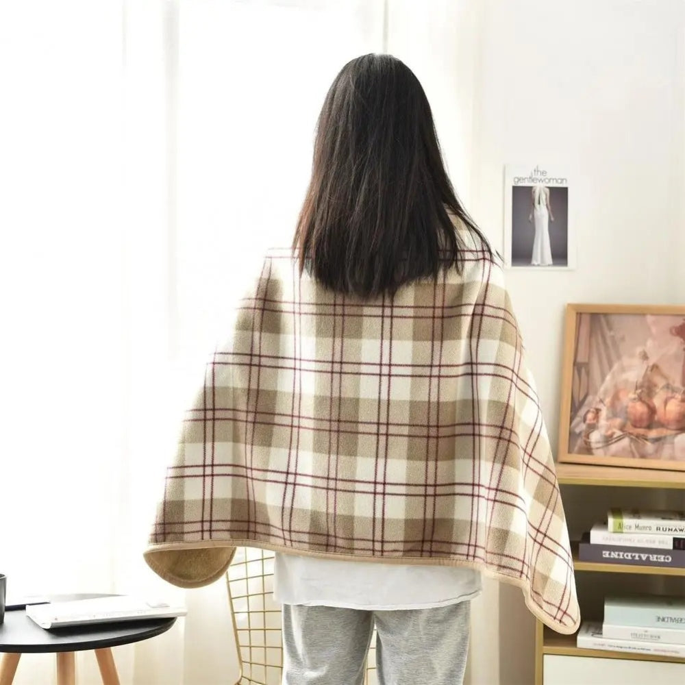 Cape Poncho à Carreaux Beige